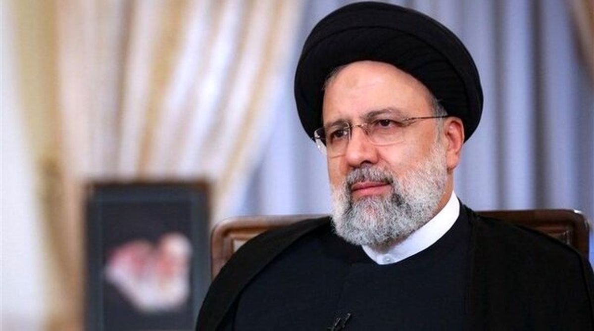 رئیس‌جمهور: آمدم تا گرهی از کار مردم باز کنم/ وضعیت اقتصادی بهتری در پیش‌رو داریم/  زندگی مردم را به مذاکرات بند نمی‌کنیم