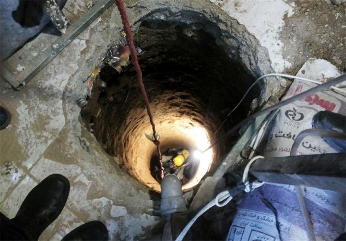 سقوط سنگ به سر مرد جوان در عمق چاه