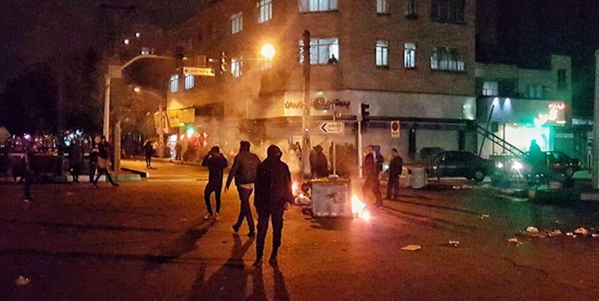 عامل به آتش کشیدن یک دستگاه اتوبوس در ساوه دستگیر شد