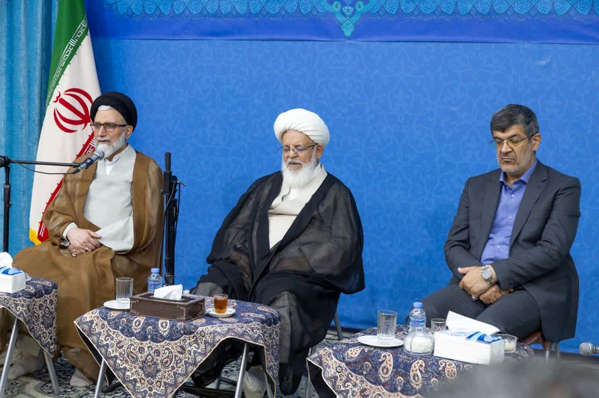 اتحاد ملت ایران باعث ناامیدی دشمنان شد/ مردم با شجاعت، استقامت و پایداری و غیرت توانستند از تمامیت ارضی کشور در مقابل جبهه گسترده دشمن دفاع کنند