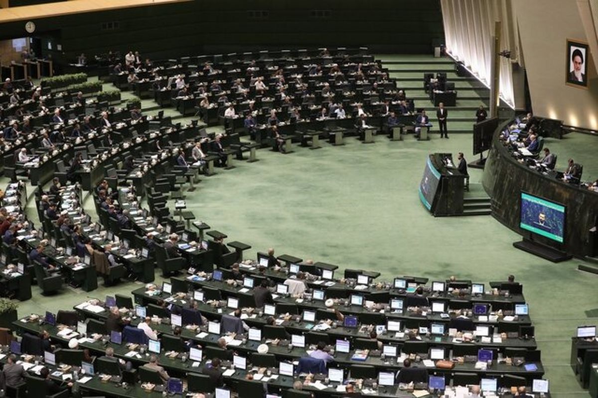 تکلیف مجلس برای استخدام قریب به ۲۴ هزار «مدرسه یار»

