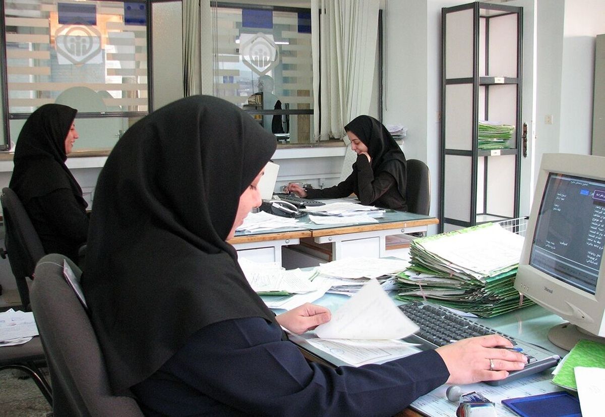 بر وضعیت حجاب در بانک‌ها و بیمه‌ها نظارت نامحسوس داریم