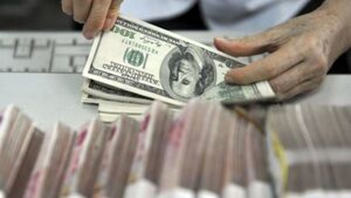 فروش ارز در صرافی ملی ایران/ دلار ۴۶۶۲۹ تومان