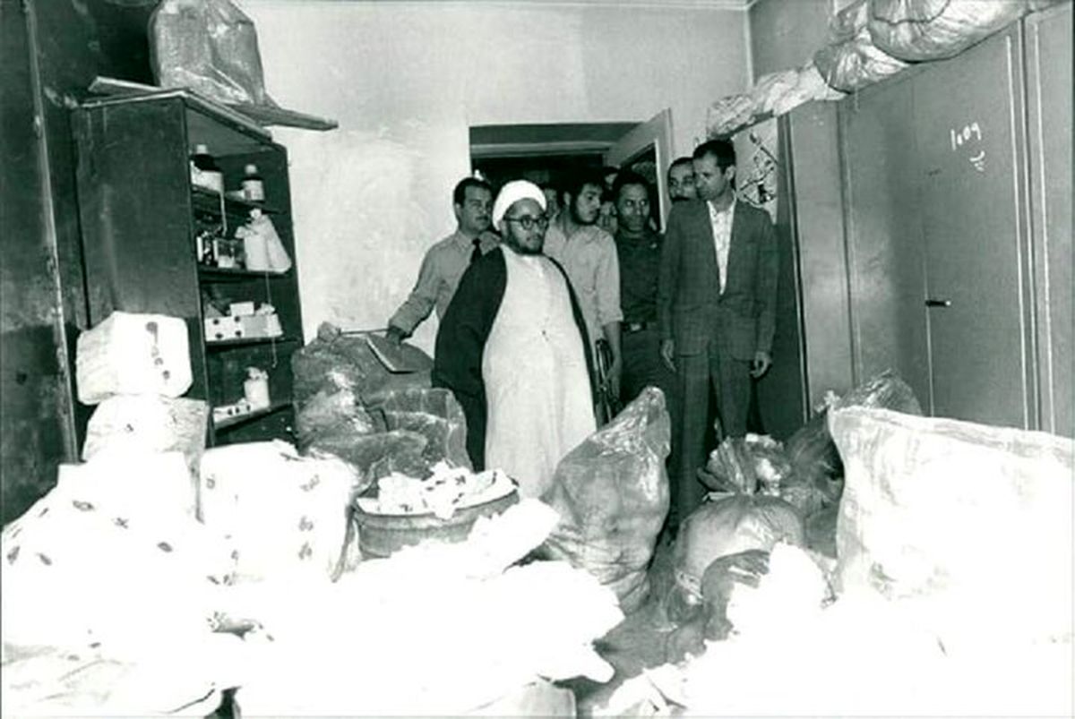 ۲۰ قاچاقچی بزرگ مواد مخدر به حکم خلخالی تیرباران شدند