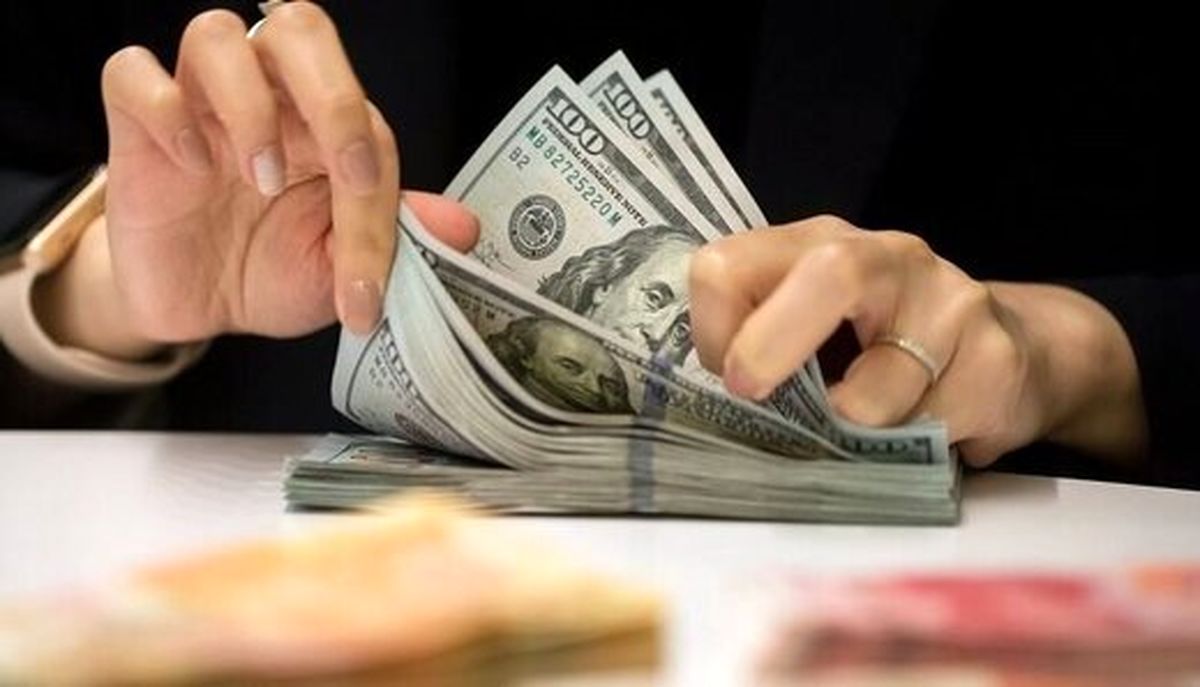 متخلفان فروش غیره قانونی ارز نقره داغ می‌شوند!
