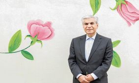 عادلی، رییس‌کل پیشین بانک مرکزی: مردم با گوشت و پوست و خون خود هزینه تحریم را احساس می کنند