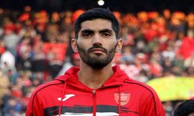 واکنش یک پرسپولیسی به جنجال بازی سپاهان و الاتحاد/ مقایسه استادیوم آزادی با استادیوم سوریه!/ عکس

